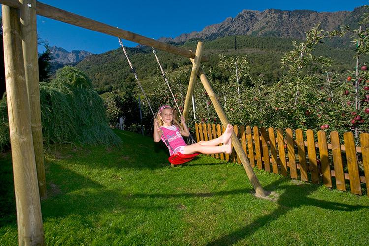 Spielplatz mit Schaukel